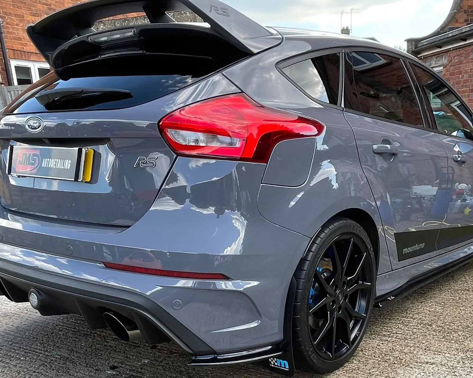 Nardo grey Ford Focus RS with a deep gloss after wax protection